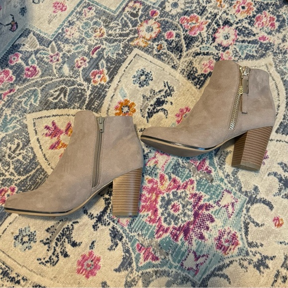 Apt 9 block heel booties - Picture 2 of 6